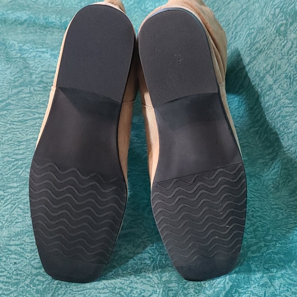 VTG Suede Khaki Boots - Picture 7 of 16